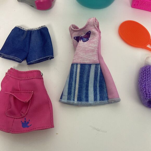 Barbie Miscellaneous Items Clothes Boots Hat Furniture Backpack Shopping Cart - Picture 4 of 8